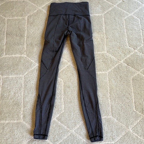 Lululemon Cadence Crusher Tights - Picture 3 of 16